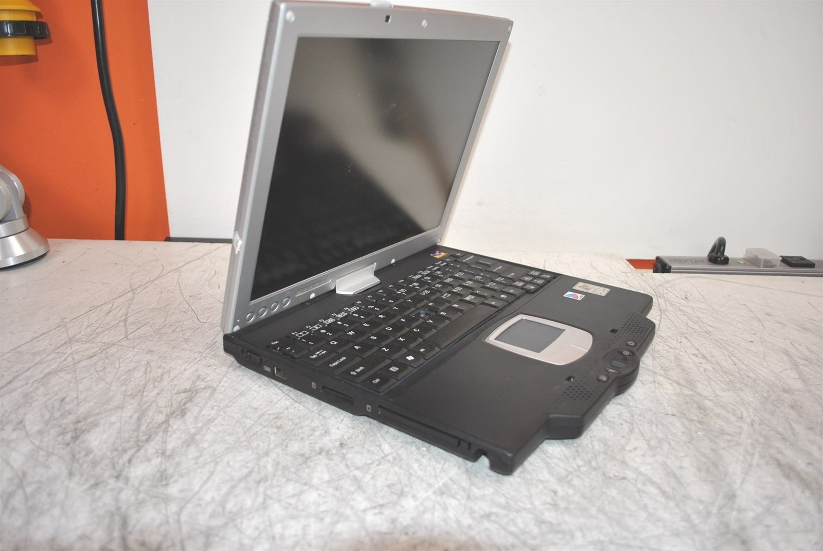 Bad Trackpad ViewSonic TPCV1250 Laptop Intel Pentium M 1GHz 768MB 0HD AS-IS