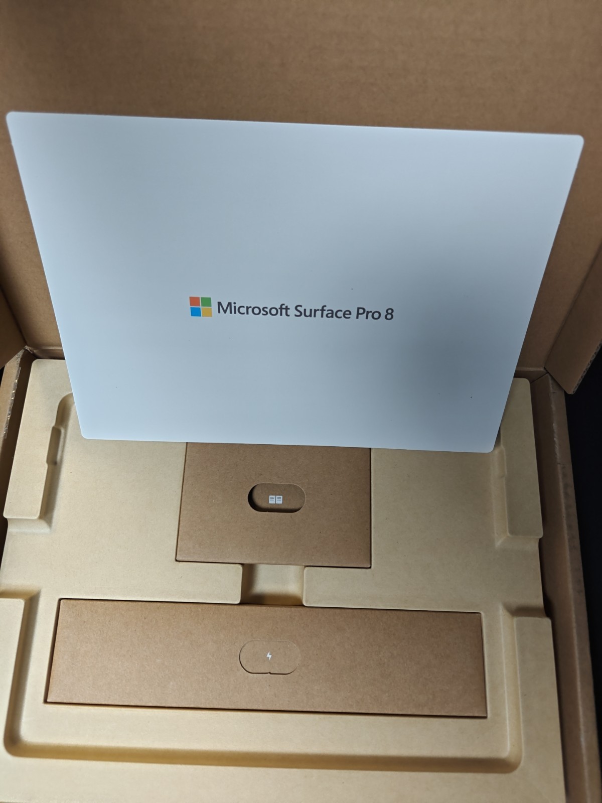 Microsoft Surface Pro 8 Intel Core i7-1185G7 16GB Memory 512 GB SSD 8PY-00016