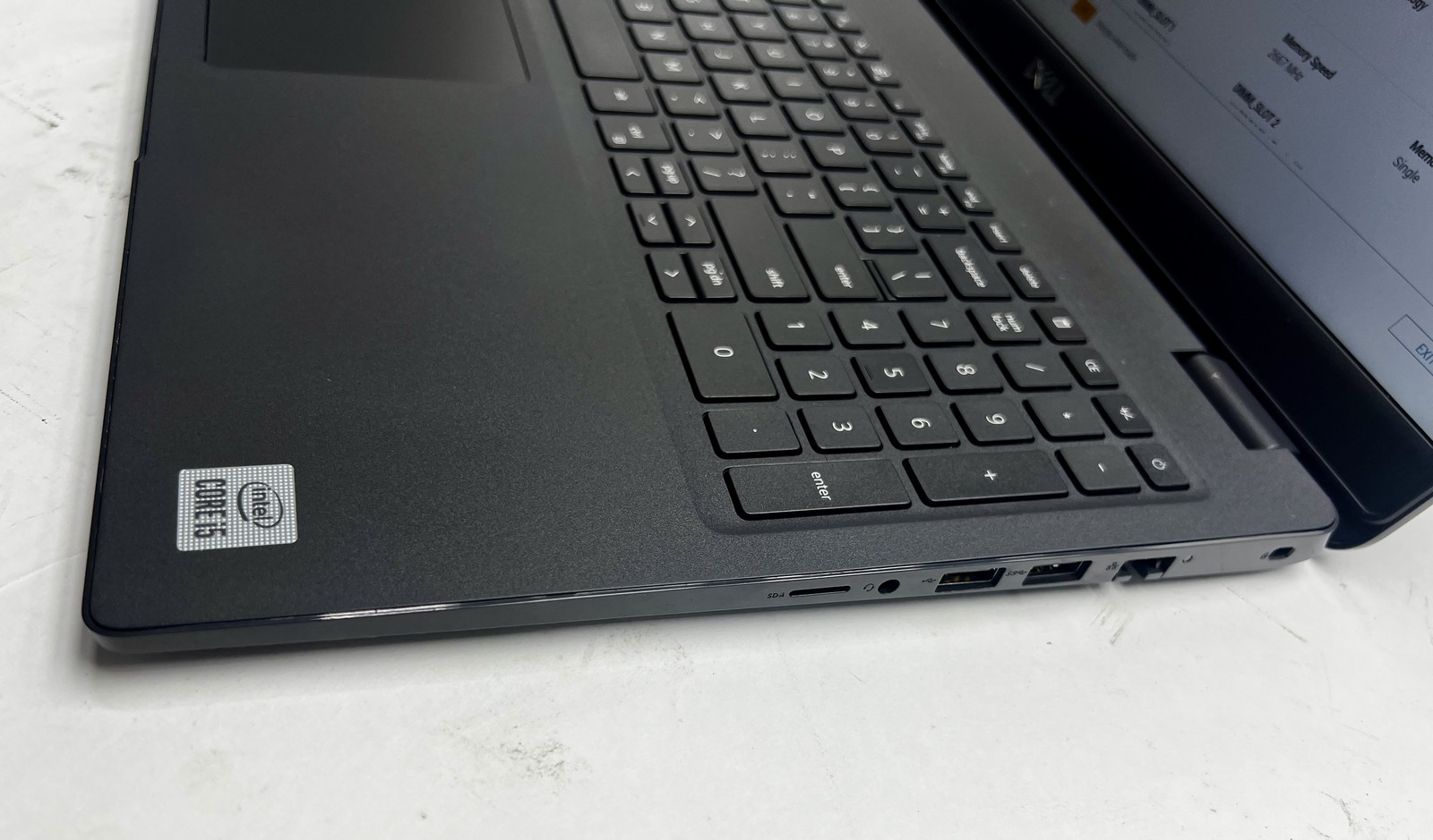 Dell Latitude 3510 core i5-10, 8GB, 256GB SSD, Win 11 HOME W/charger