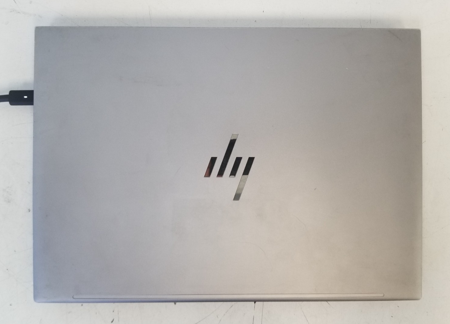 HP ZBook Firefly G11 14″ Core Ultra 5 135H 1.7GHz 16GB RAM NO OS NO SSD