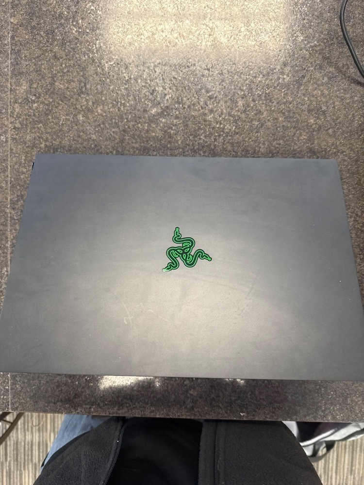 Razer Rz09-0510 Blade 16 Gaming PC Intel I9 14th Gen 64gb ram RTX 4090 4TB SSD