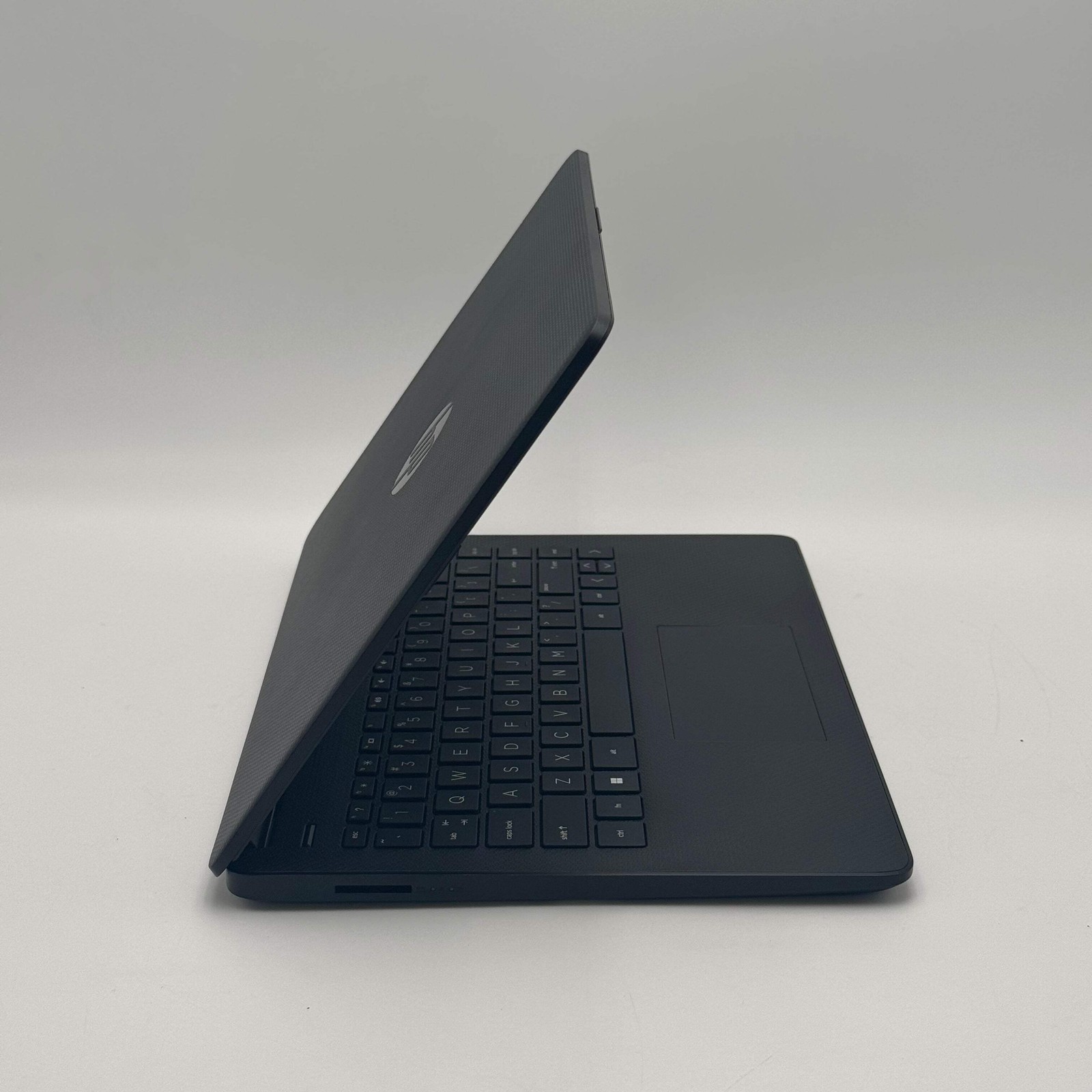 HP 14-DQ0020NR 13″ Intel Celeron 4GB RAM 64GB SSD