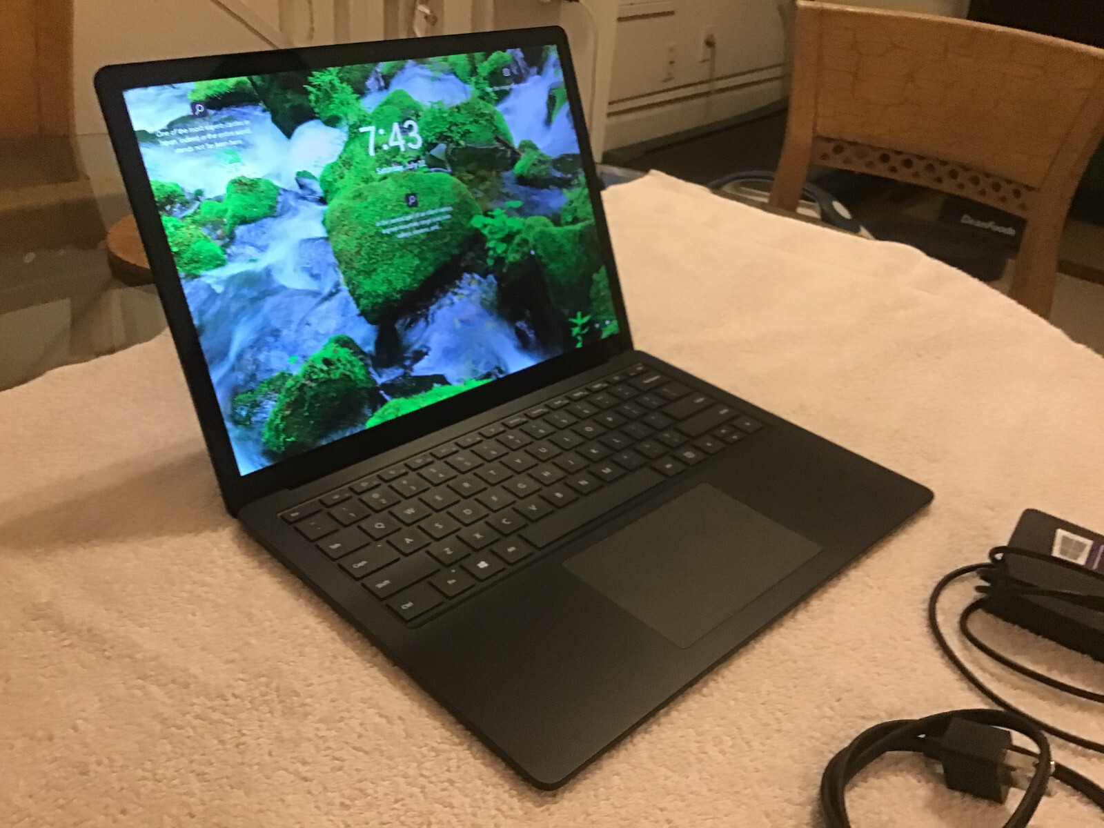 Microsoft Surface Laptop 4 13.5″ Touchscreen i5-1135G7 8GB RAM 512GB SSD