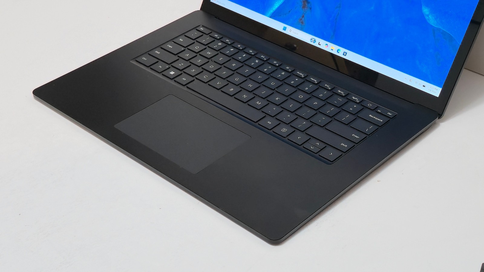 Surface Laptop 5 15″ (1979) Core i7-1265U , 16 GB RAM, 512GB SSD Touchscreen