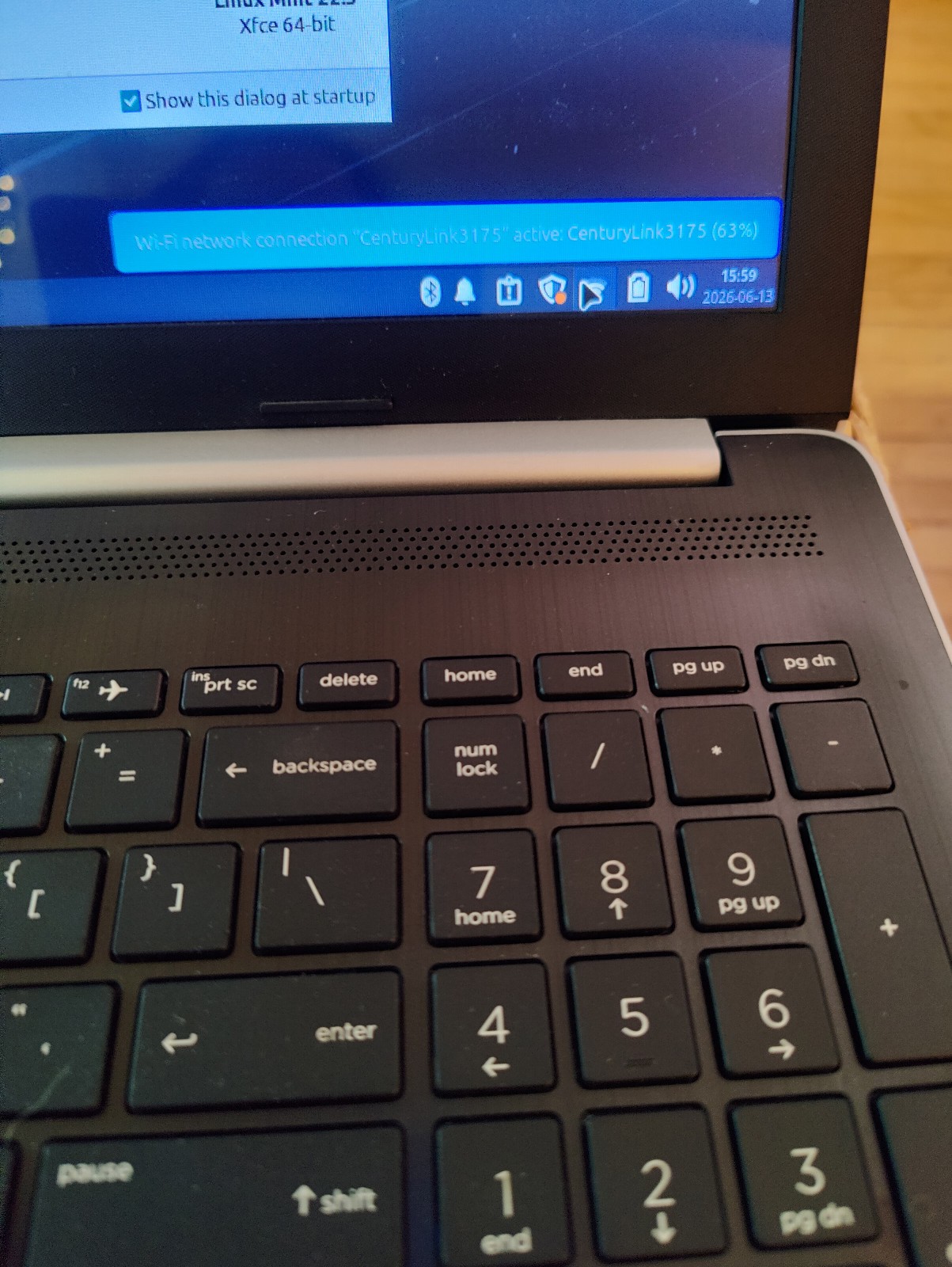 HP 15-da0073ms 15.6 in HD 200GB HD 8 GB RAM Laptop – Silver