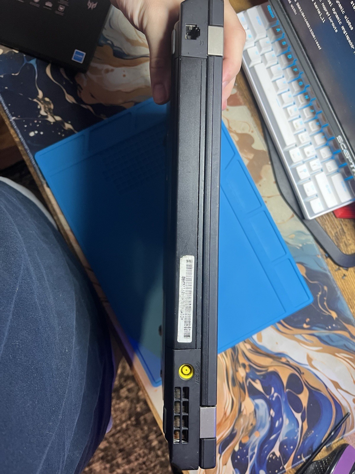 Lenovo ThinkPad T410 14.1in. (1TB HDD, Intel Core i7 1st Gen, 2.66GHz, 8GB)…