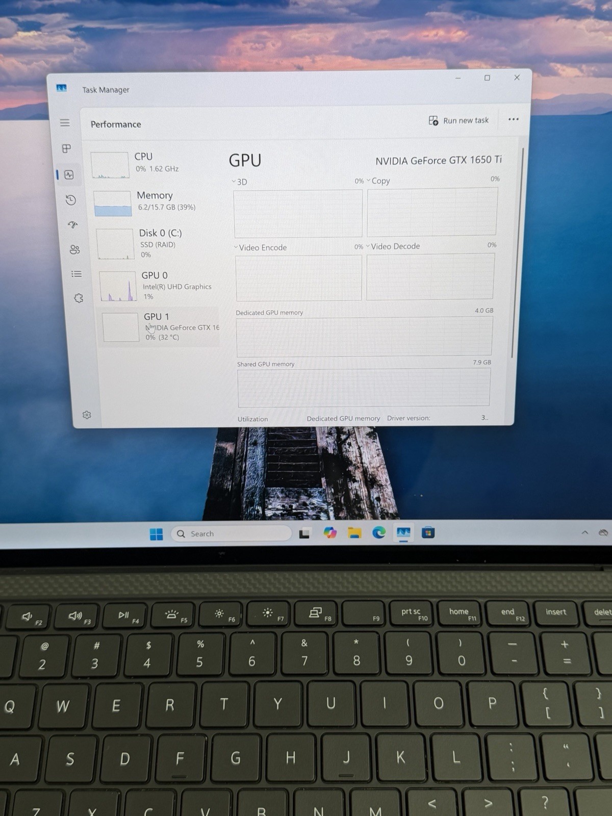 Dell XPS 15 9500 15.6″ Touch Laptop Core i9-10885H GTX 1650 16GB RAM 1TB NVMe
