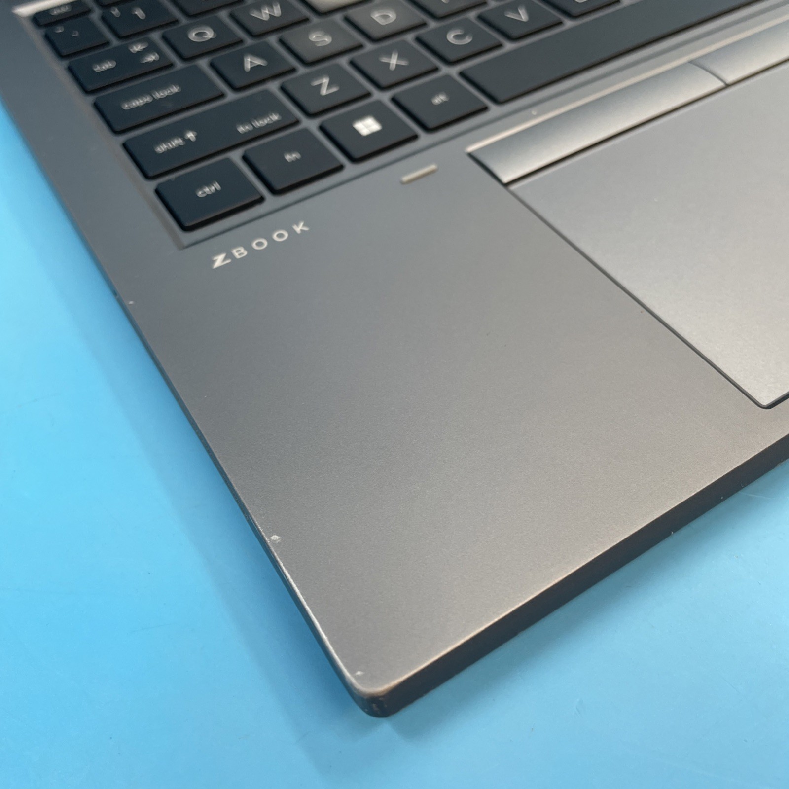 HP ZBook Firefly G8 | i7-1165G7 | 16GB RAM | 512GB SSD | WIN11 PRO | 71% BATT