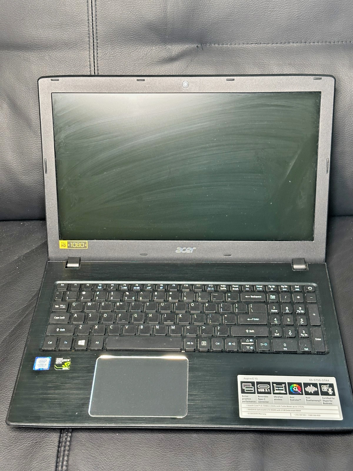 Acer Aspire E5-575G-57A4 Intel Core i5-7200U NVIDIA 950M 256GB SSD 16 GB RAM FHD