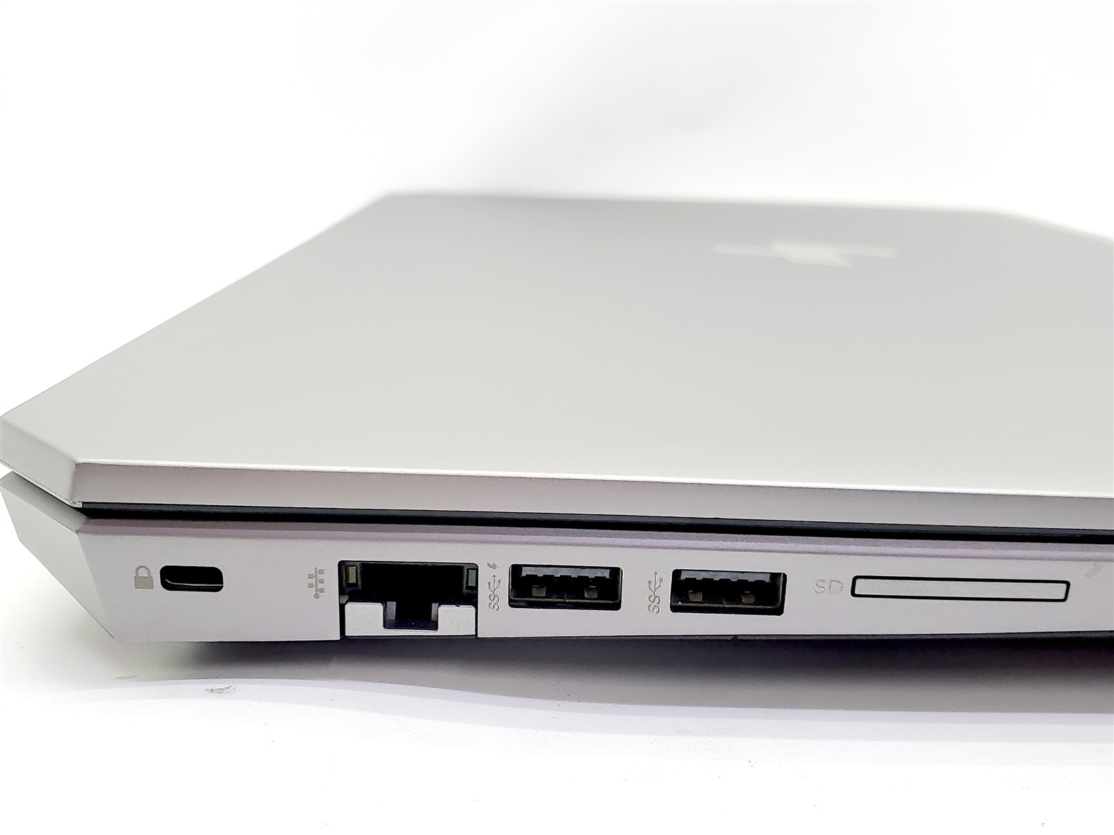 HP ZBook 15 G6 Workstation Xeon E-2286M 2.40GHz 64GB 256GB SSD T2000 W11P NO A/C