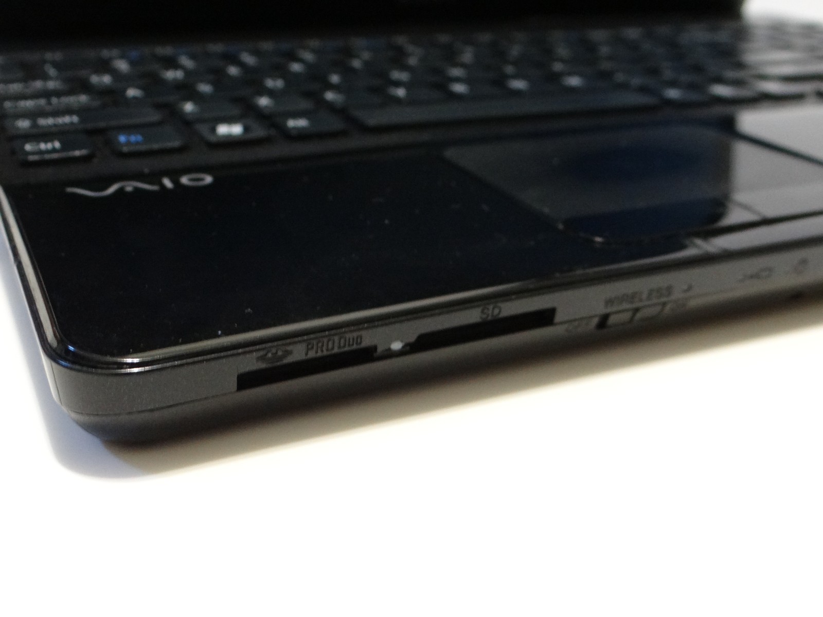 Sony VAIO VPCEE31FX 15.5″ Laptop – AMD Athlon II – 4GB DDR3 RAM – NO HDD/SSD