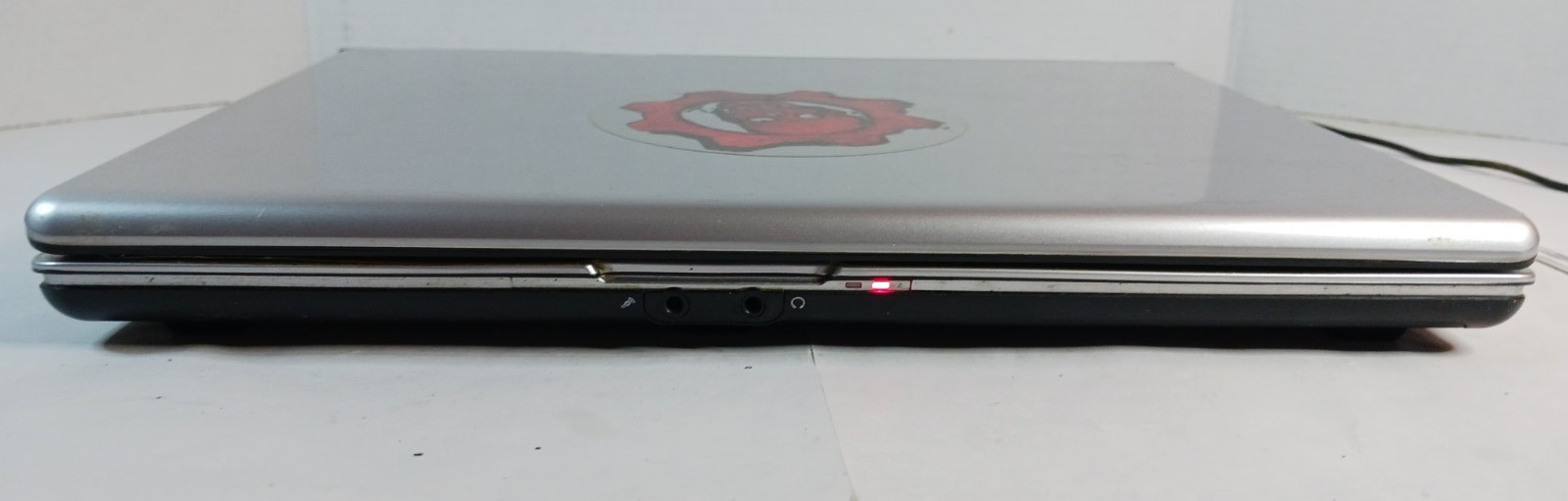 Gateway T-Series W350A 14” Laptop *Needs Repair* + AC Wall Unit/Charger Battery