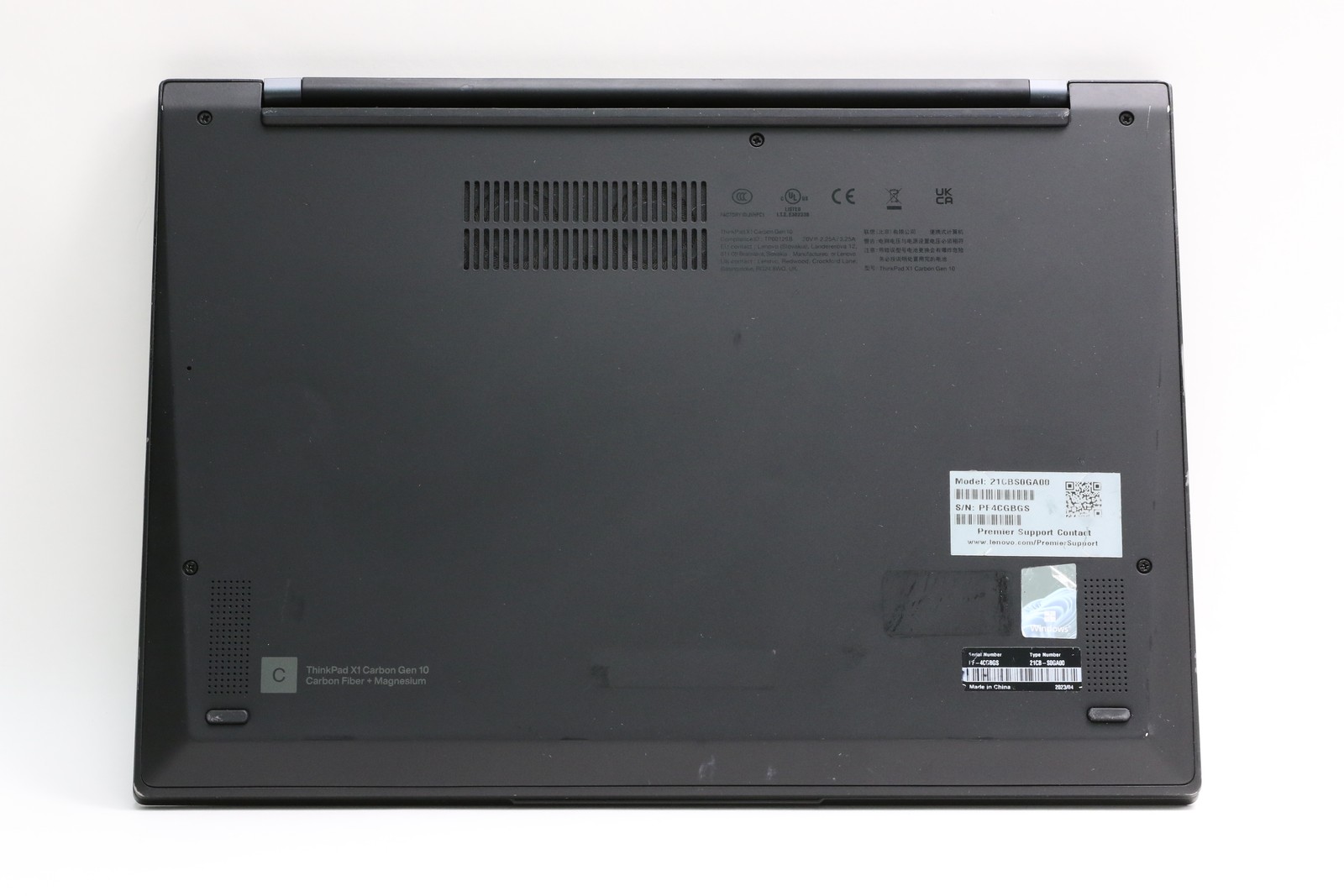 14″ UHD+ Lenovo Thinkpad X1 Carbon Gen 10, i7-1270P, 32GB, 1TB, 4K Screen!