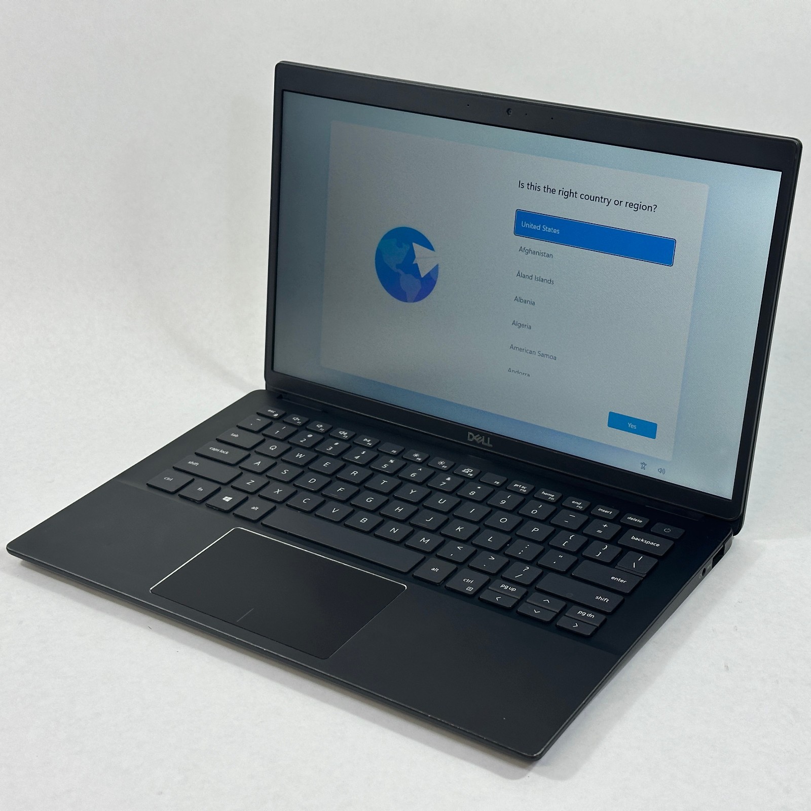 Dell Latitude 3301 13.3″ HD Laptop Core i3-8145U 4GB RAM 256GB SSD Win11 – READ