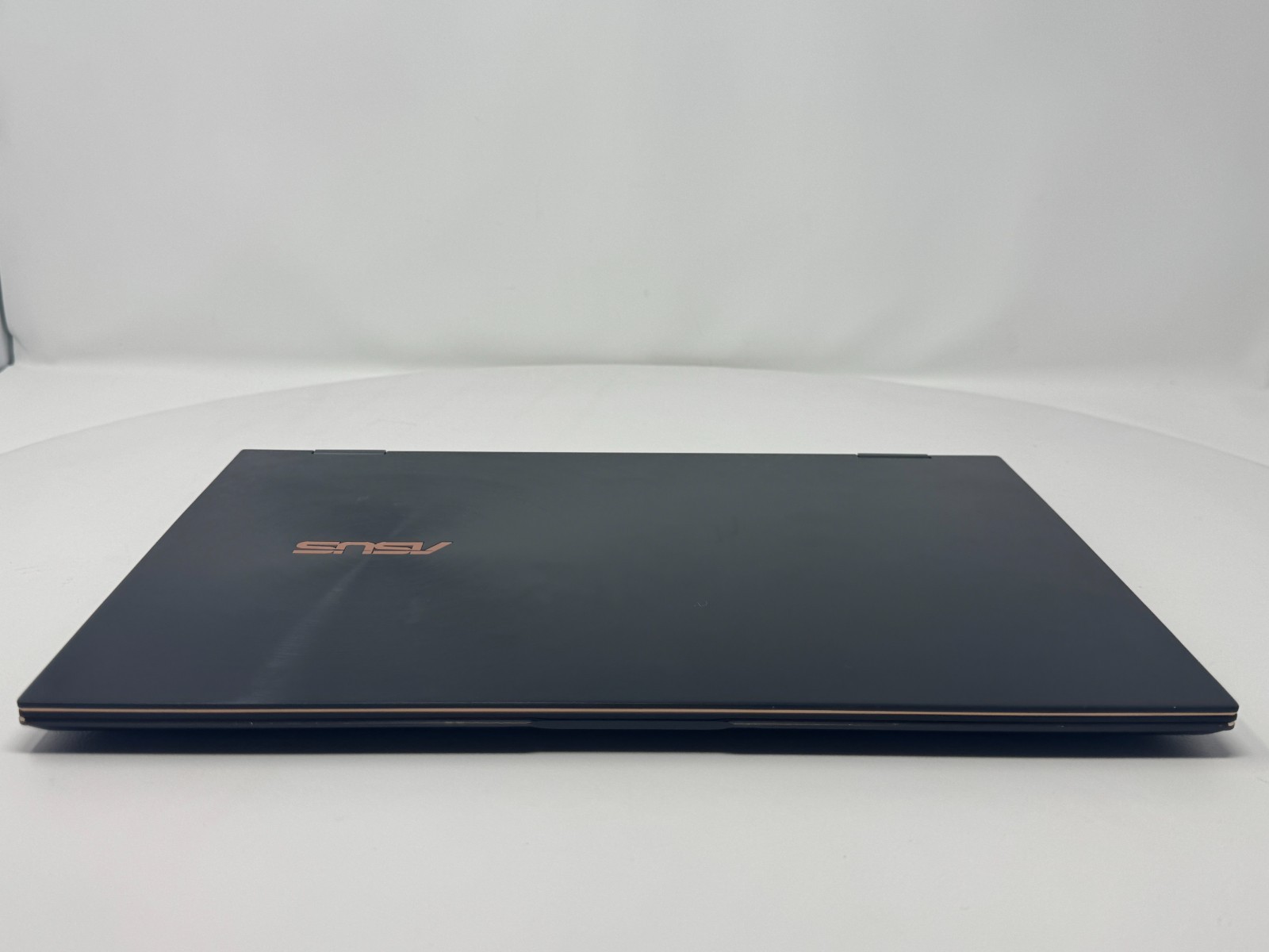 ASUS ZenBook Flip 13 UX371E Core i7-1165G7 16GB Weak Battery Working