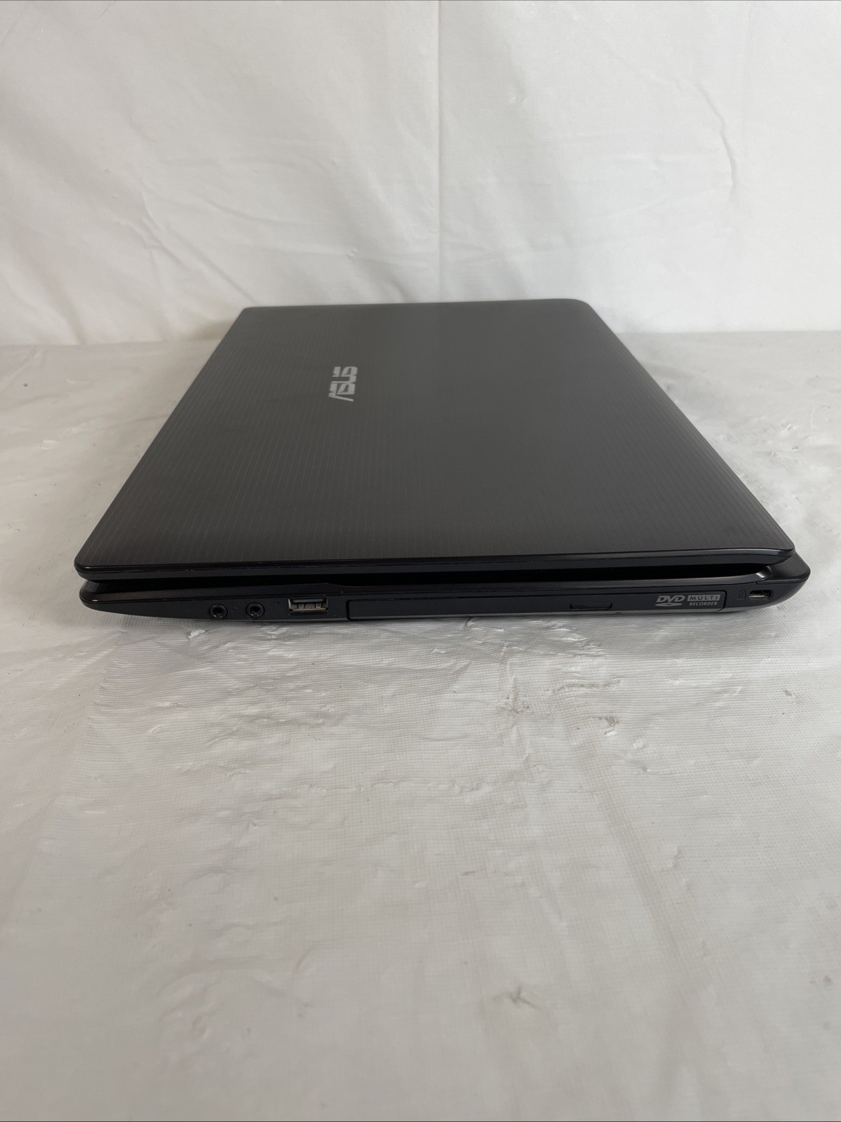 Asus K53U Laptop AMD E-450 CPU @ 1.65GHz 4GB Ram No HDD/ No OS – TESTED