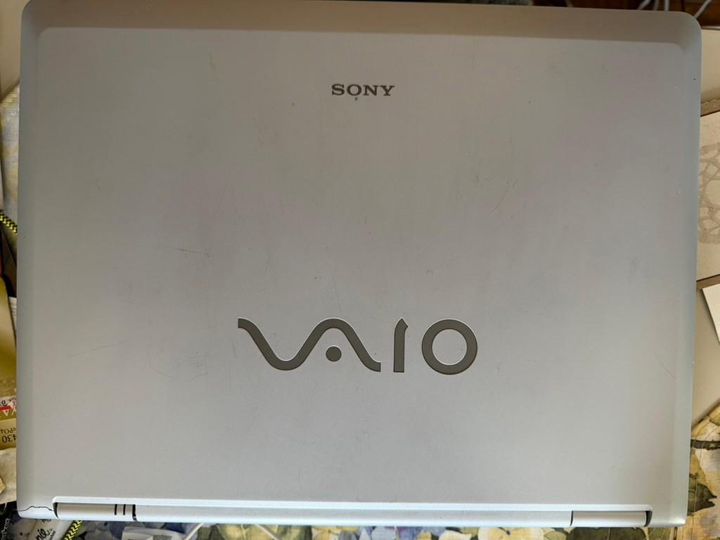 Vtg Sony VAIO PCG-K45/PCG-9U1L Laptop P4@3.20 GHz/1GB/80GB WinXP Bundle PLS READ