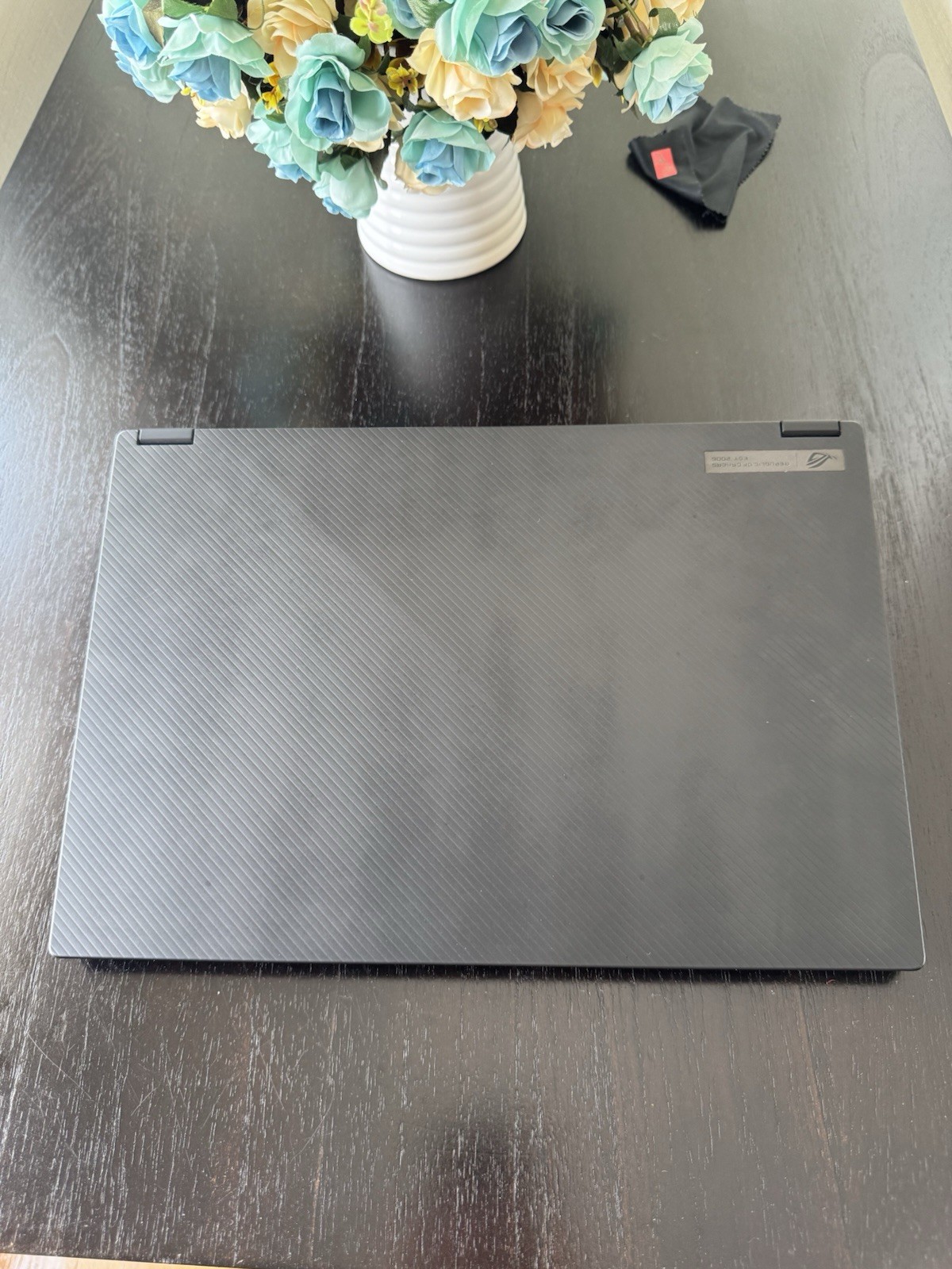 ASUS ROG Flow X16 GV601RM 16in Ryzen 9 6900HS 32GB 1TB RTX 3060 W11 Touch