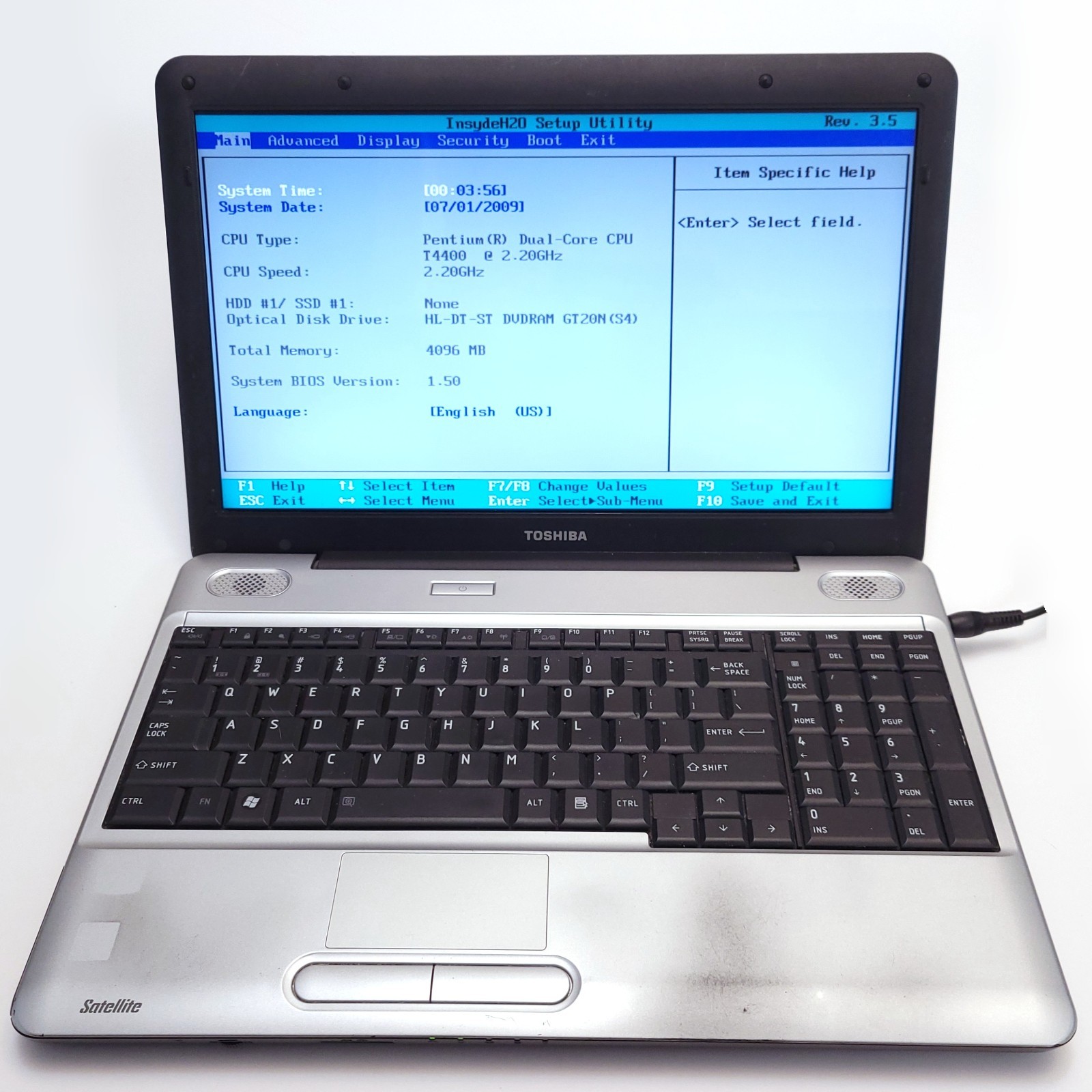 Toshiba Satellite L500 – Pentium T4400, 4 GB RAM, eSATA, VGA out, Keypad