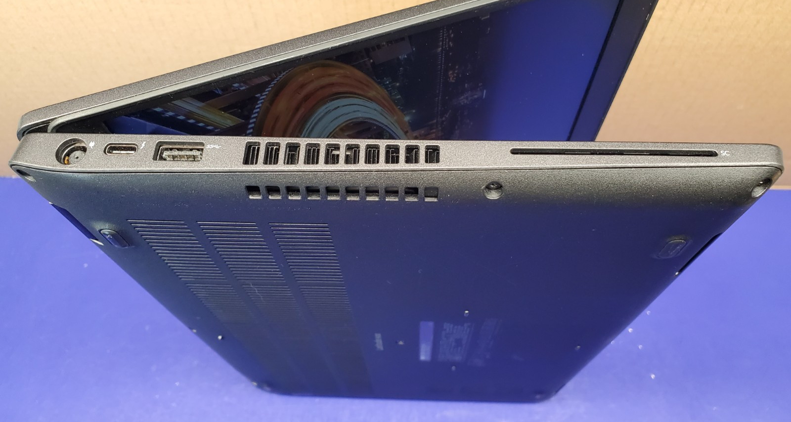 Dell Latitude 5400 i7-8665U 1.90Ghz 16GB 512GB SSD 14″ *Professionally Restored*