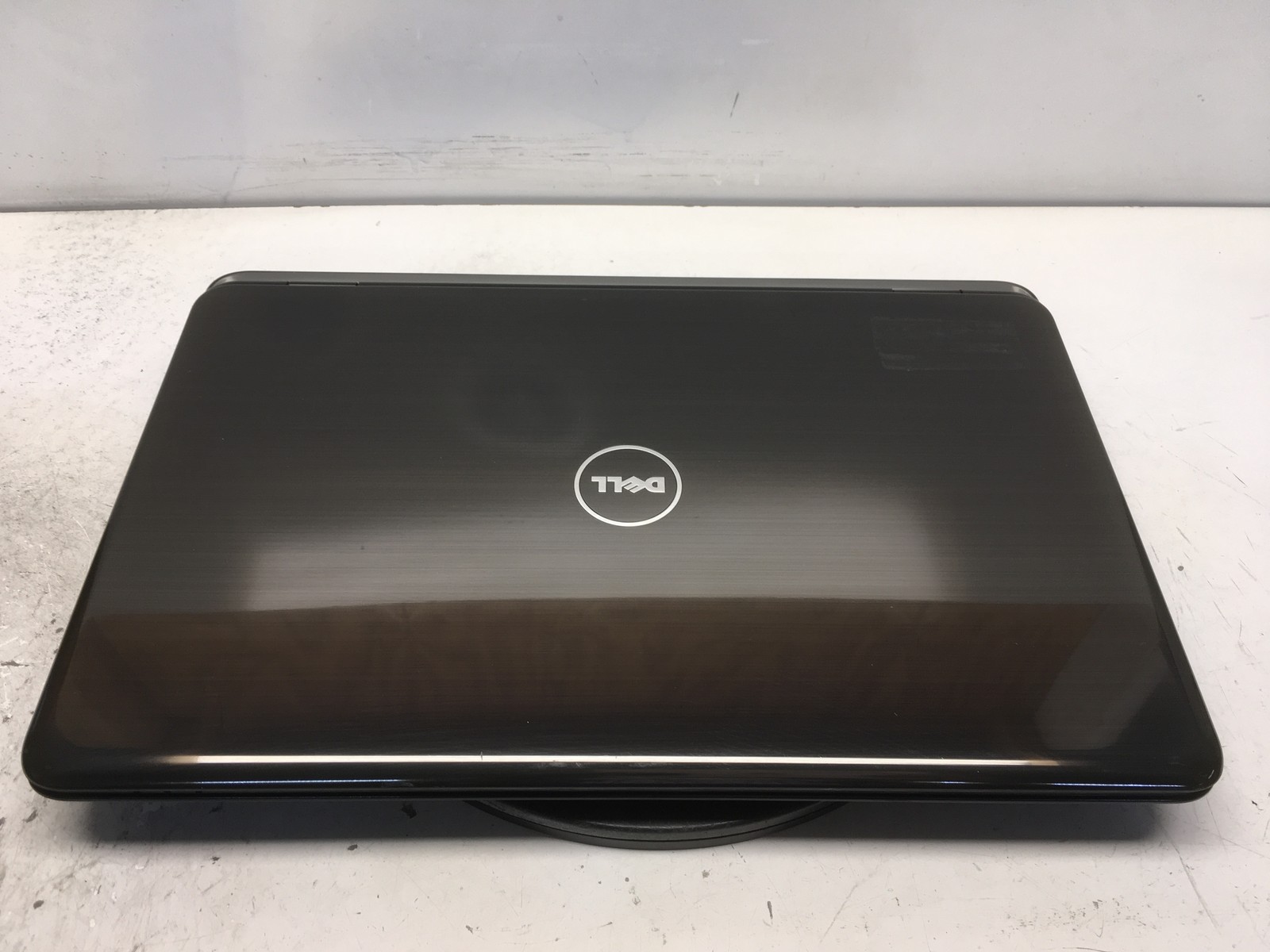Dell Inspiron N7010 Intel i5-M460 2.53GHz 6 GB NO HDD No Batt