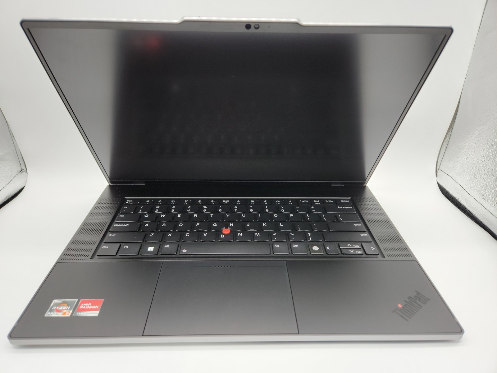 Lenovo ThinkPad Z16 Gen 1 21D4001UUS 16′ AMD Ryzen 5 PRO 6650H Hexa-core 16/256
