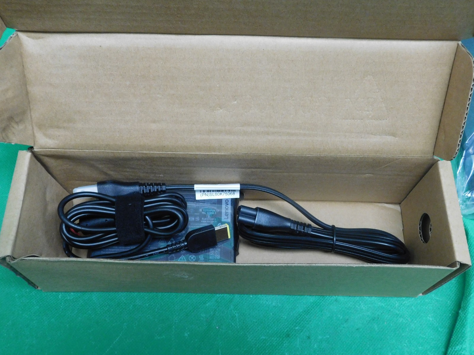 Lenovo – 15.6″ ThinkPad P15v Gen 1 Mobile WorkStation – Black – Free Ship