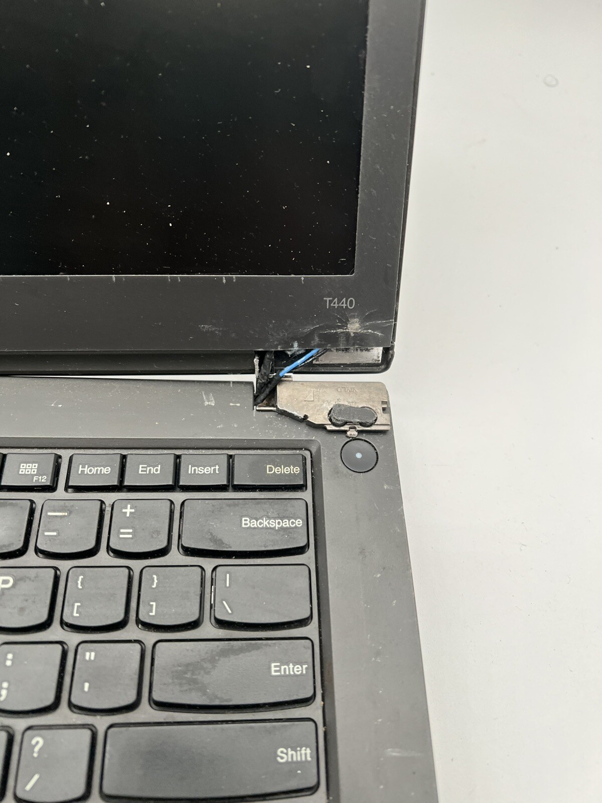 Lenovo ThinkPad T440 13.2″ Screen i5 4GBram no hdd, no battery boot to BIOS