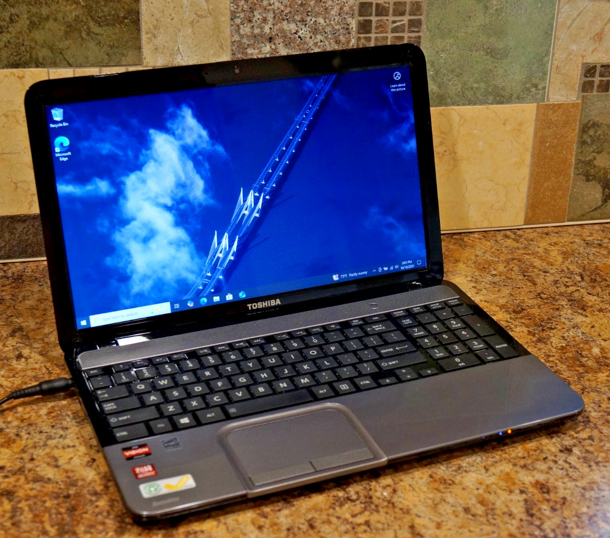 Active 22H2 WIN10 PRO Toshiba L55D-S5117 AMD A8@1.90GHz, 4GB RAM 500GB HDD