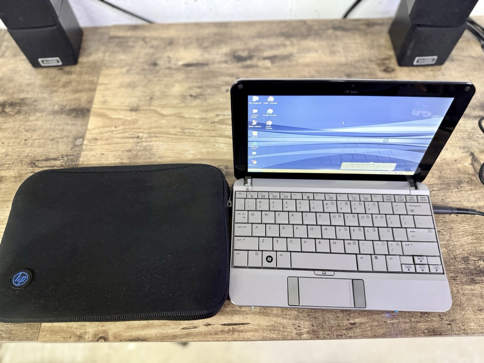 HP Mini 2140 Netbook Intel Mobile CPU 2GB RAM 160 GB HDD Wi-Fi Windows XP