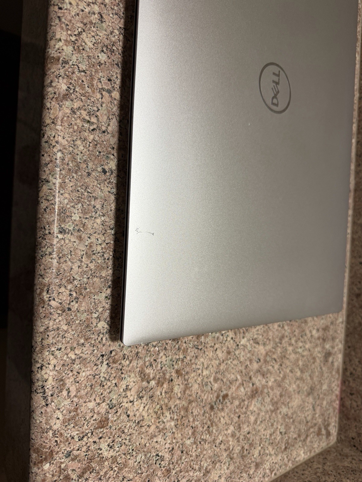 Dell XPS 17 9700 17″ 4K Touchscreen i7-10750H 2.6GHz 16GB RAM 1TB SSD 1650 Ti