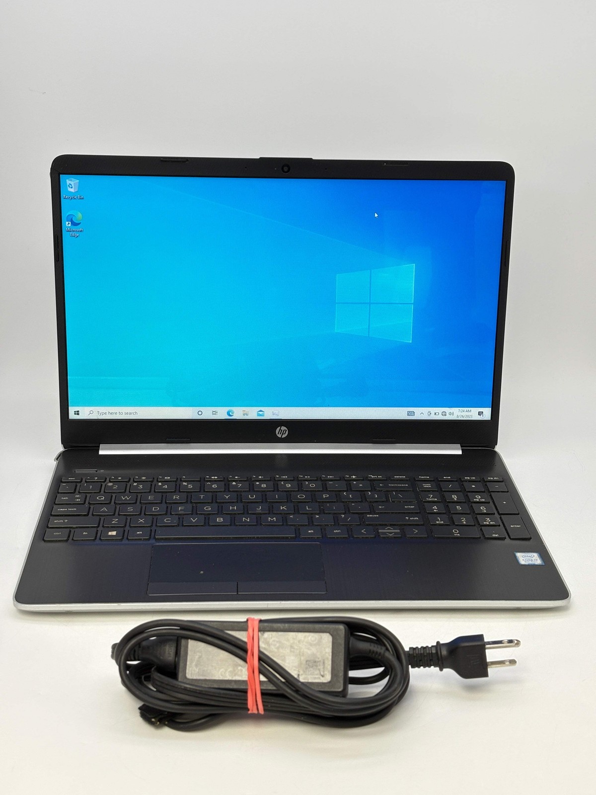 HP 15-DW007NR Intel Core i7-8565U 8GB RAM 512GB SSD – Cracked plastic bezel