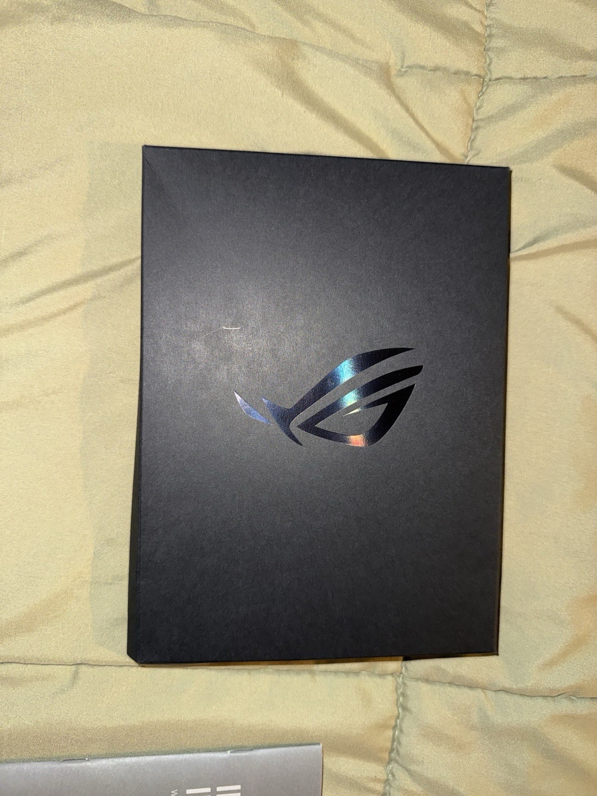 Asus ROG Zephyrus G15 Ryzen 7 6800HS RTX3080 16GB DDR5 1TB Gaming 15.6″ laptop