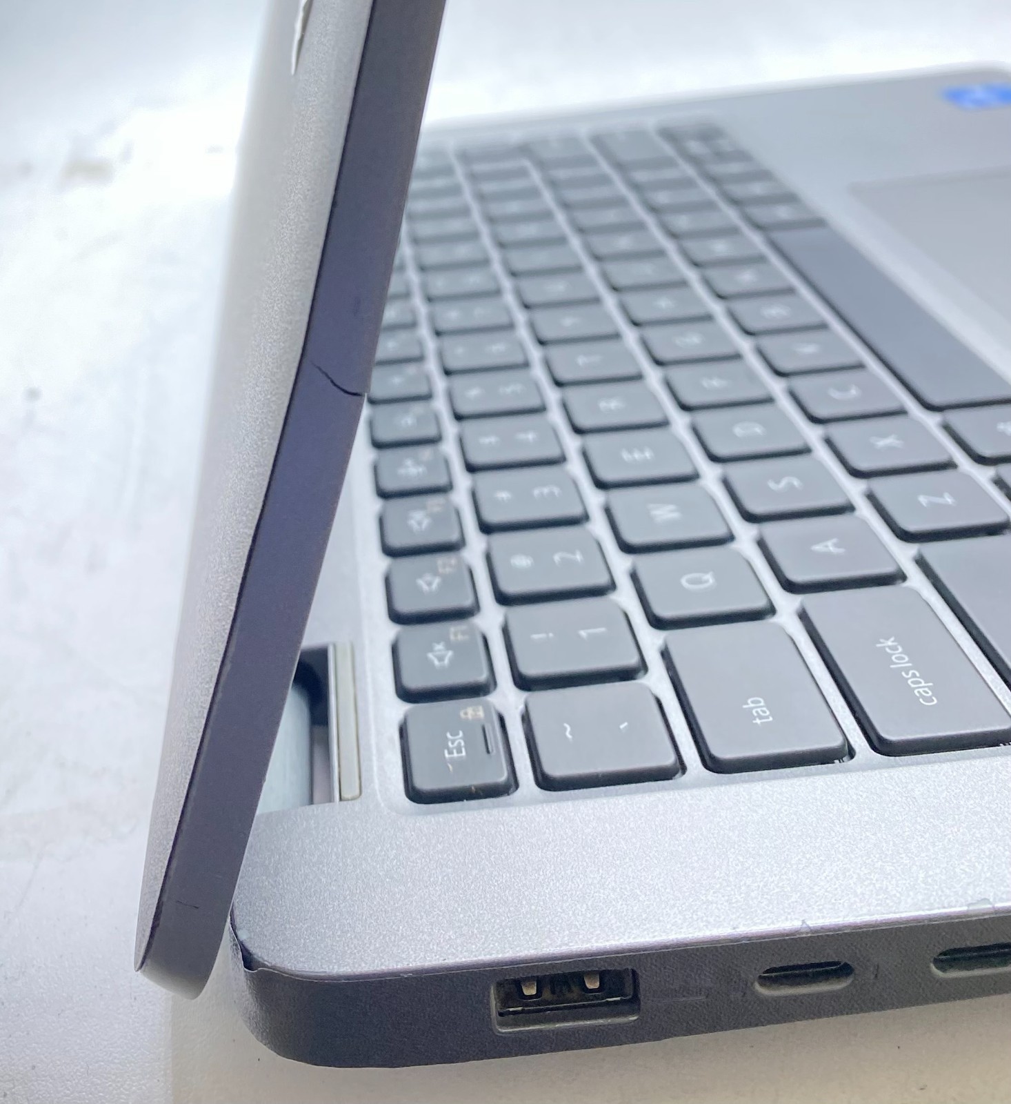 Dell Latitude 5340 13.3″ Touch 2-in-1 Intel Core i5-1335U 8GB RAM 256GB
