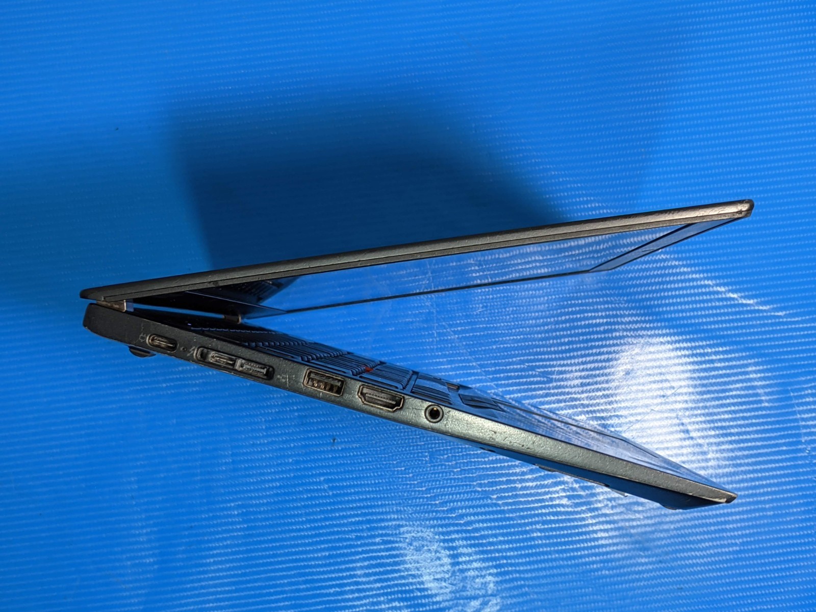 Lenovo ThinkPad T14s Gen 1 14″ FHD i5-10210U 1.6GHz 8GB 512GB SSD Win11Pro +PA