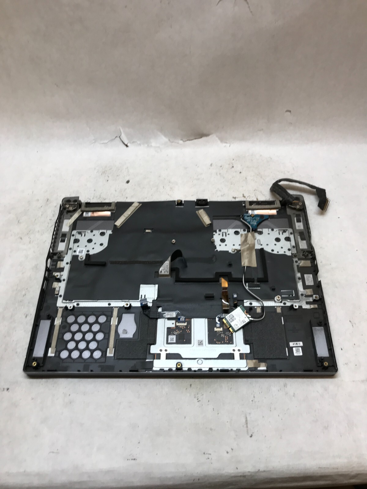 Acer Predator Triton 500 SE 15″ Chassis+Screen NO MOTHERBOARD For Parts AS IS DW