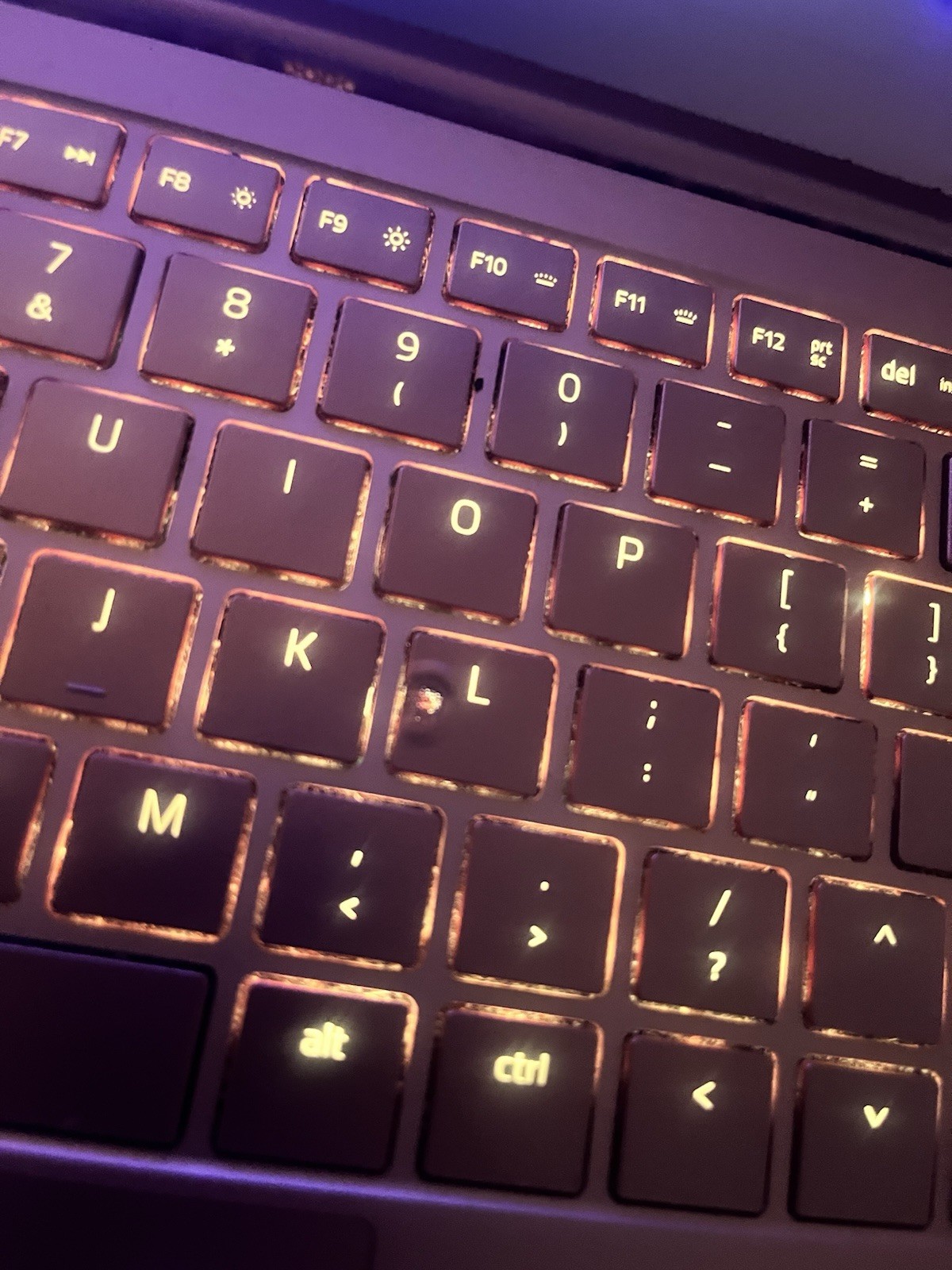Razer Blade Stealth 13 Pink i7 16GB 256GB SSD 13.3in FHD Win 11