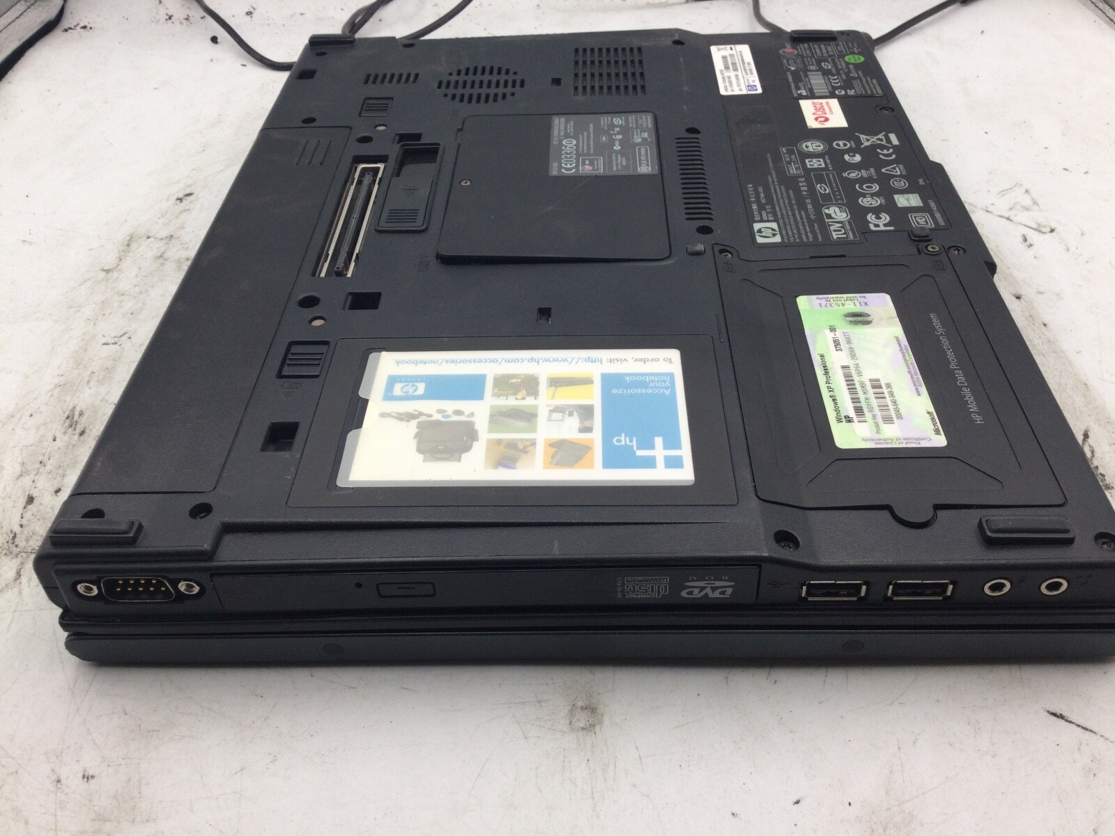 HP COMPAQ NC6120 – FOR PARTS – INTEL CENTRINO – NO RAM – BROKEN LCD – READ – BB!