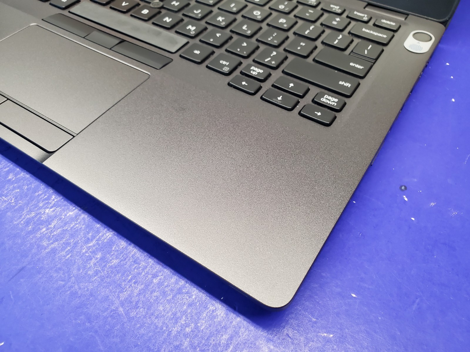 Dell Latitude 5400 i7-8665U 1.90Ghz 16GB 1TB SSD 14″ *Professionally Restored*