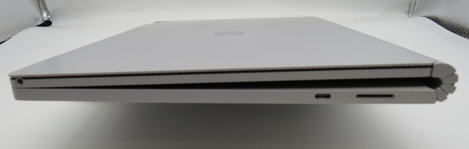 Microsoft Surface Book 3-15″-i7-1065G7@1.3GHz-16GB RAM-256GB-GTX 1660-NO OS