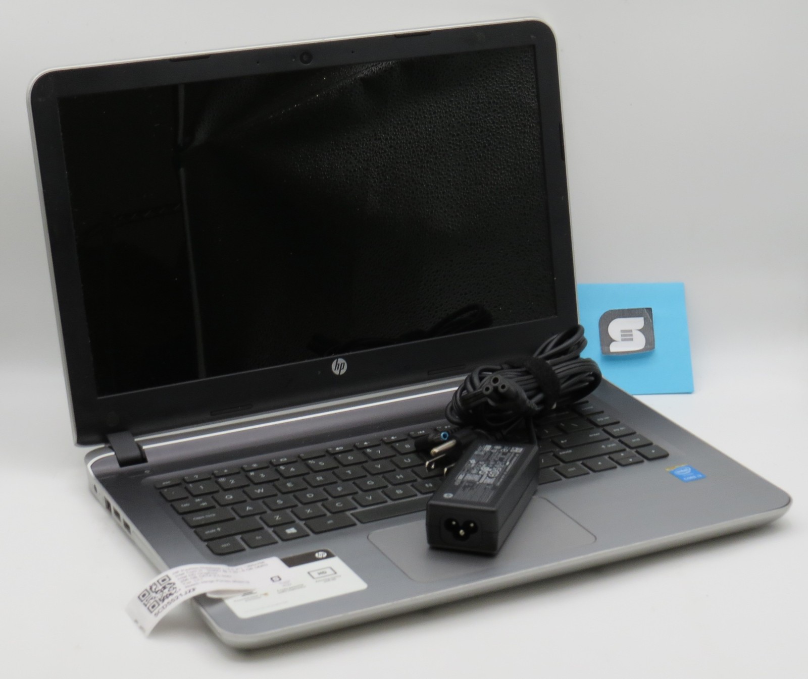 HP Pavillion i3-5020U @ 2.2GHz 8GB DDR3 256GB SSD 14″ No OS
