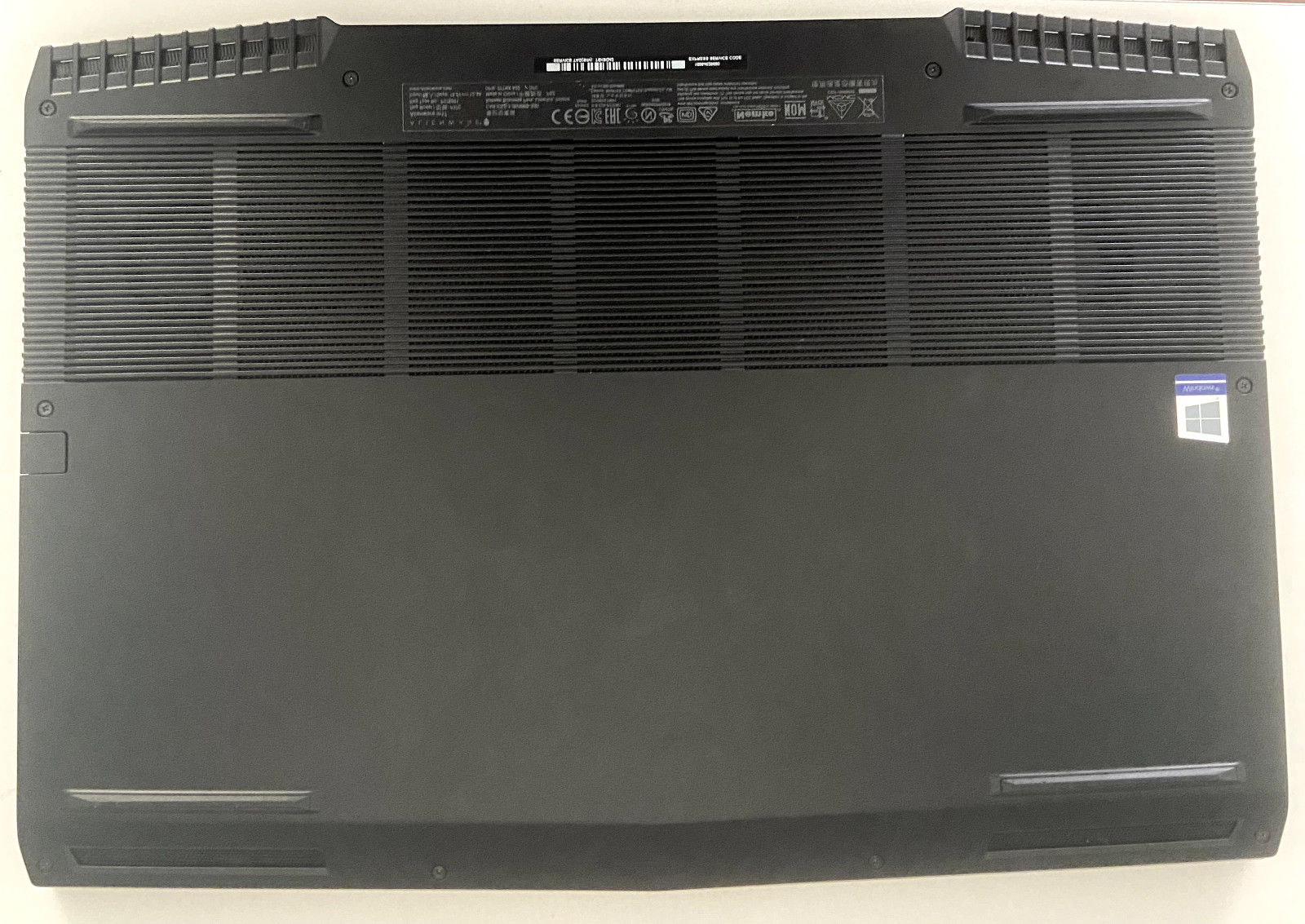 Alienware M17 17.3in i7-8750H 16GB 1TB HDD 512GB SSD