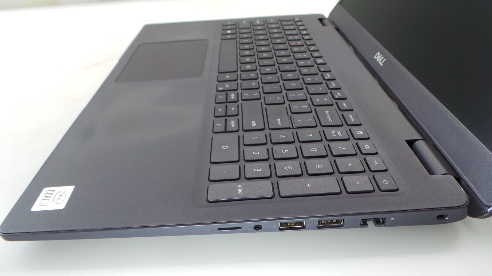 Dell Latitude 3510 15.6″ | i7-10510U 1.80GHz | 16GB RAM 256GB NVMe | WIN 11 PRO
