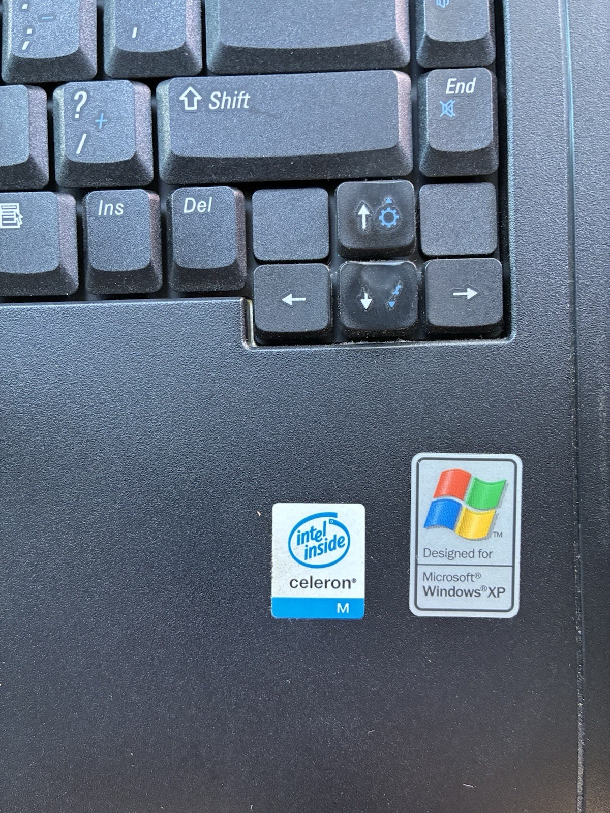 Inspiron 2200 Dell Windows XP Laptop