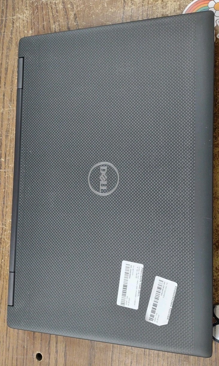 Dell Precision 7540 15.6″ W/ i7-9850H 2.6GHz 16GB 256GB SSD