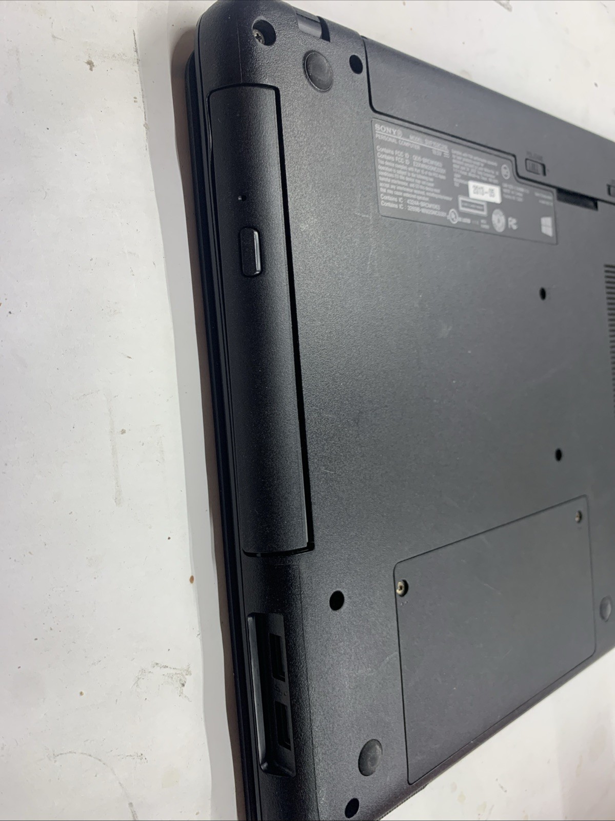 Sony Vaio SVF152C29L FHD 15.6″ i5-3327U 1.9GHz 6GB RAM 700GB HDD Win10