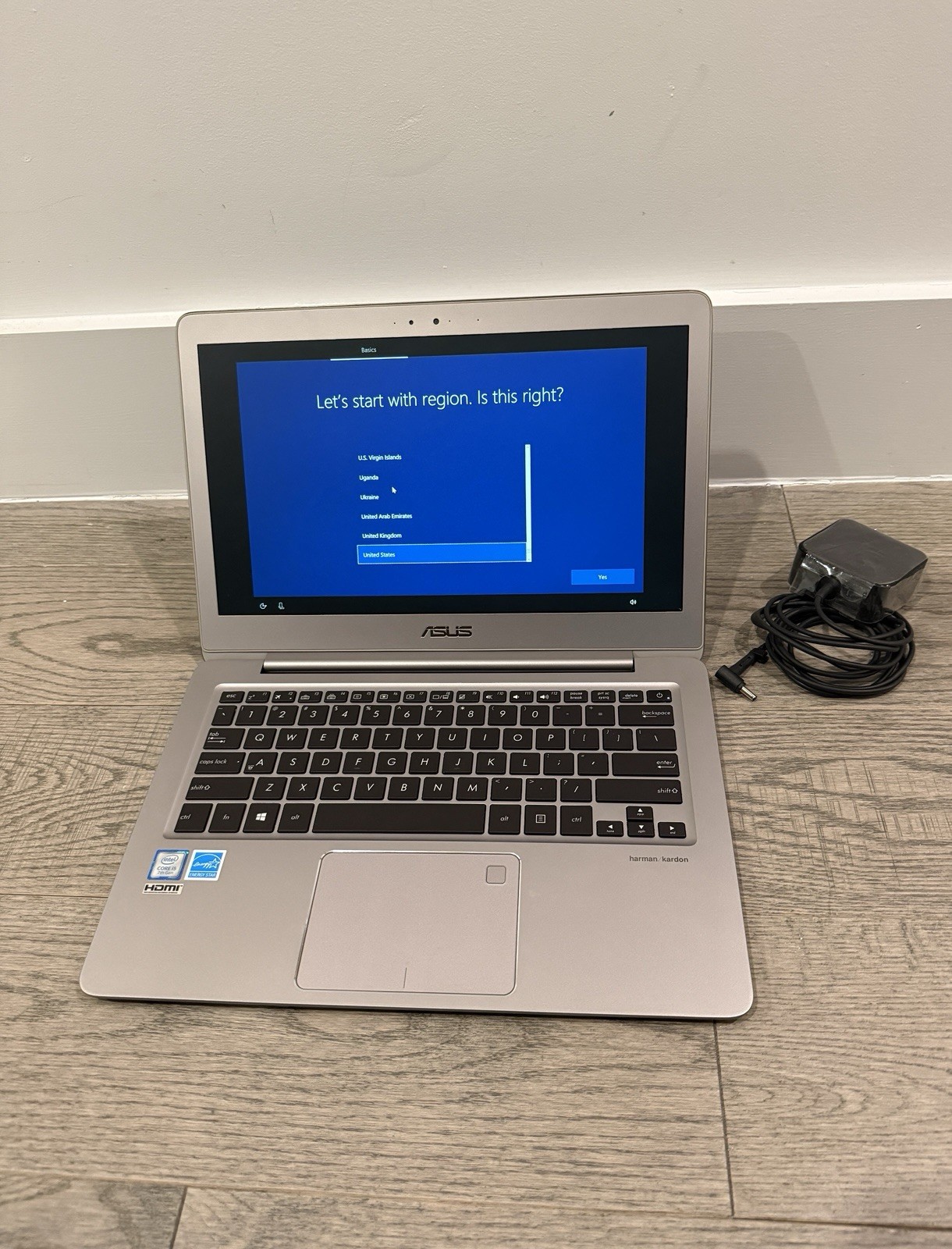 ASUS Notebook UX330U 13.3″ Laptop i5 8th Gen 256GB SSD 8GB RAM