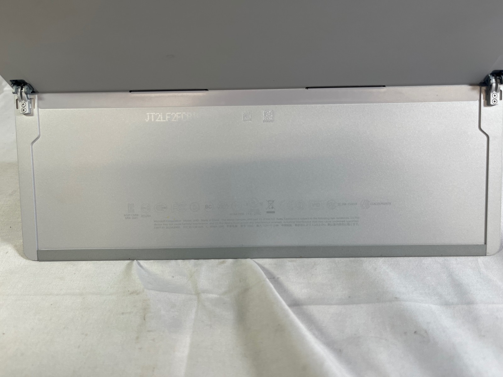 Microsoft Surface 3 Intel(R) Atom(TM) x7-Z8700 CPU @ 1.60GHz 2GB 63GB SSD 10.8″