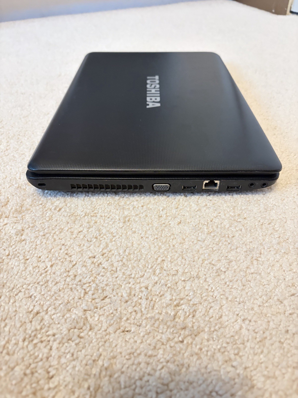 Toshiba Satellite C655 15.6in Intel Celeron 2.20GHz Linux Mint