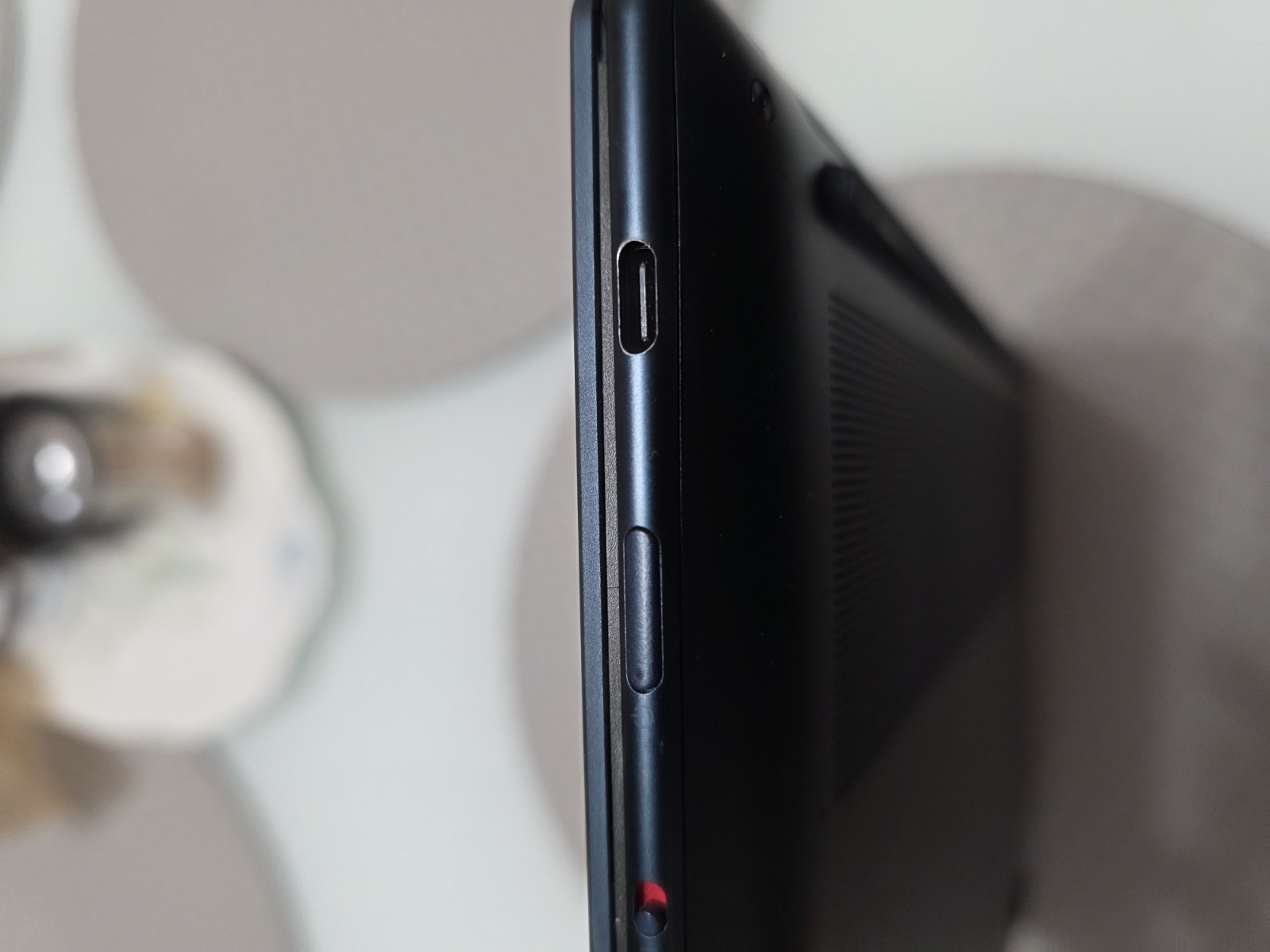 Lenovo Yoga Slim 7x 14.5″ Snapdragon X Elite X1E-78-100 16GB 512GB SSD